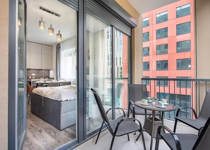 Brand New - Modern & Comfy At River
