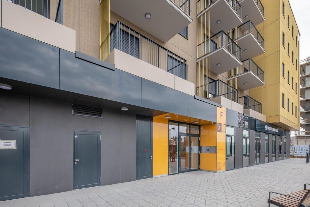 Brand New - Modern & Comy At River * Budapest