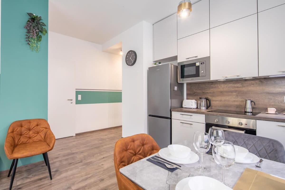 Brand New - Modern & Comy At River Budapest
